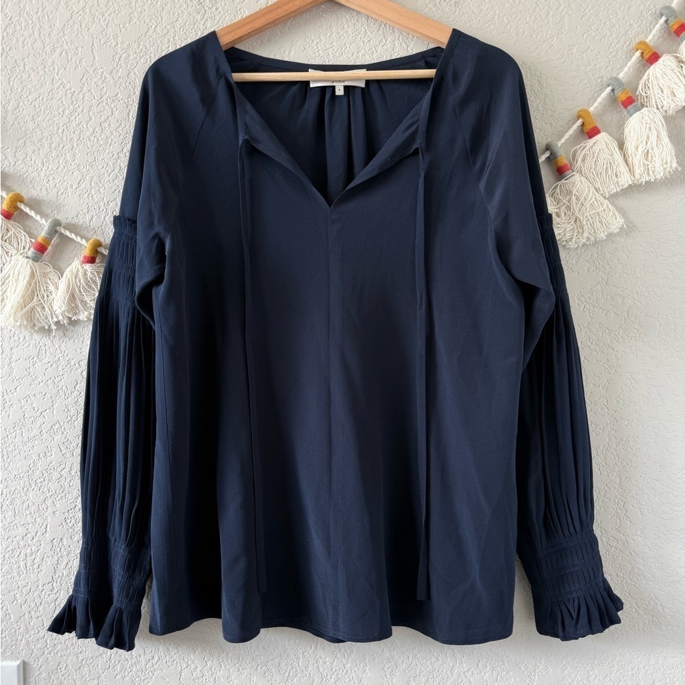 Sea New York Suki 100% Silk Smocked Sleeve Navy Top Career Business Casual